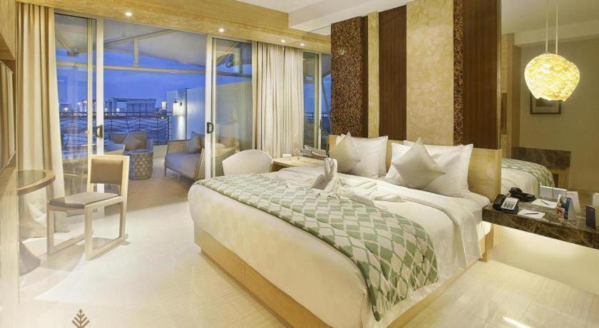 Hotel The Rinra Makassar Exterior foto