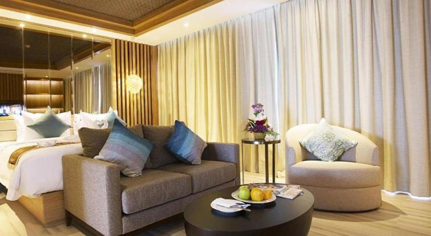 Hotel The Rinra Makassar Exterior foto