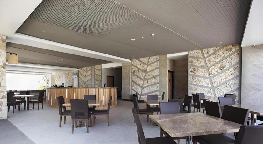 Hotel The Rinra Makassar Exterior foto