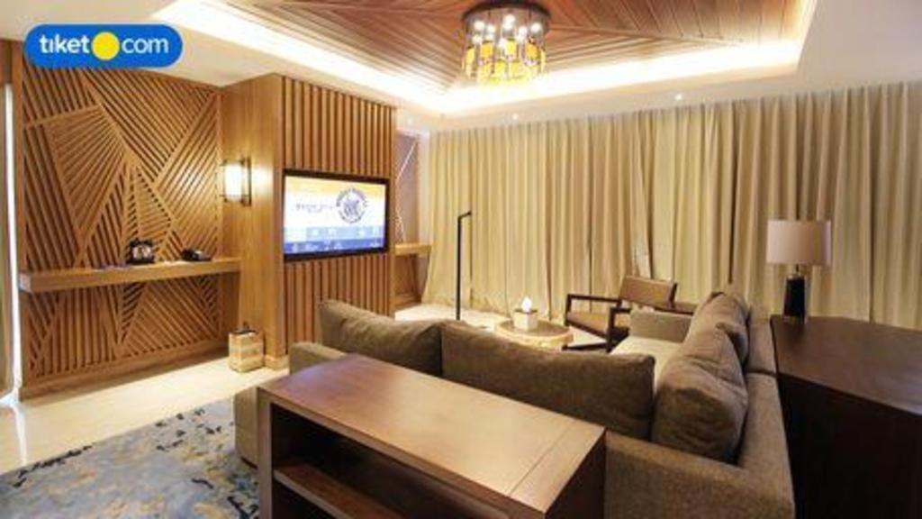 Hotel The Rinra Makassar Exterior foto