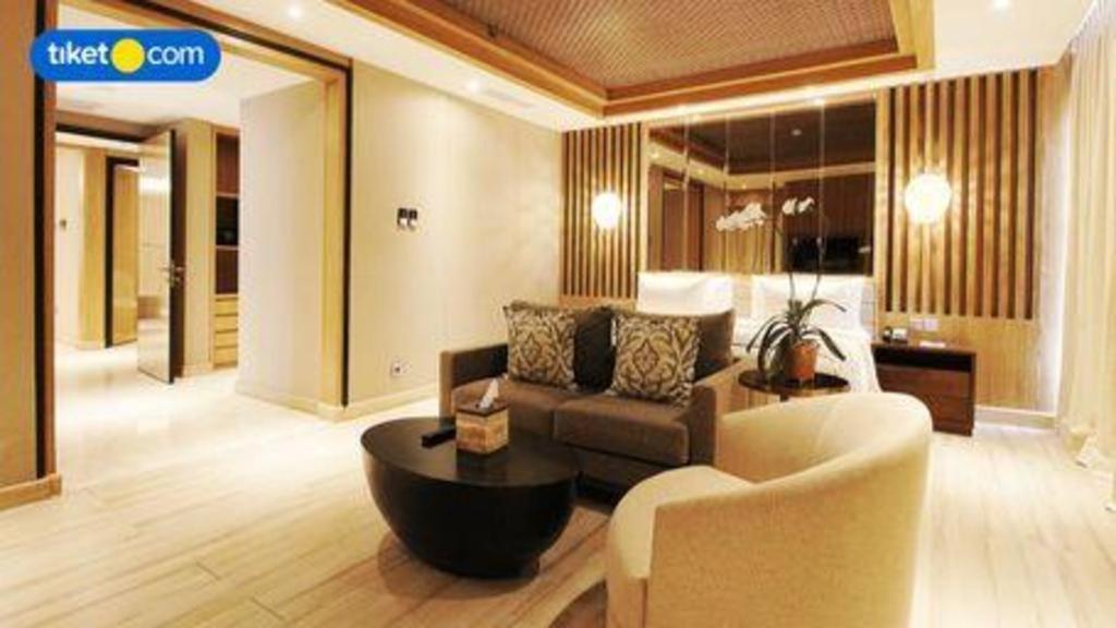 Hotel The Rinra Makassar Exterior foto